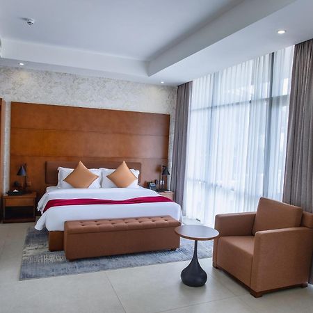 Alisa Hotel Тема Екстер'єр фото