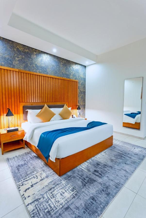 Alisa Hotel Тема Екстер'єр фото