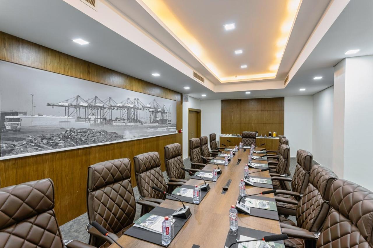 Alisa Hotel Тема Екстер'єр фото