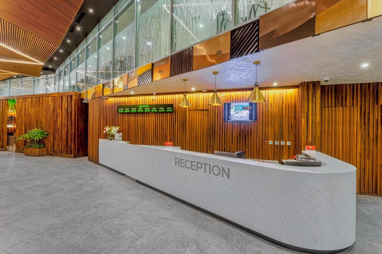 Alisa Hotel Тема Екстер'єр фото