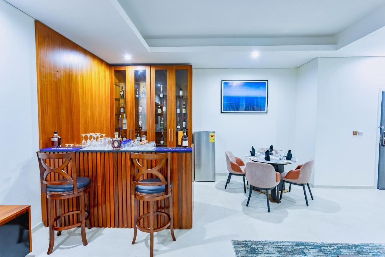 Alisa Hotel Тема Екстер'єр фото