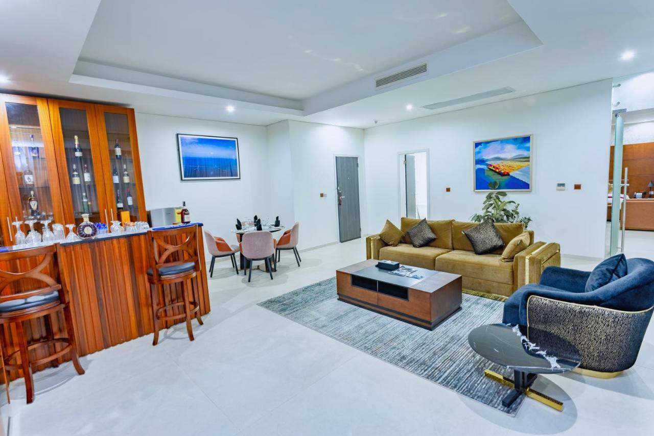 Alisa Hotel Тема Екстер'єр фото