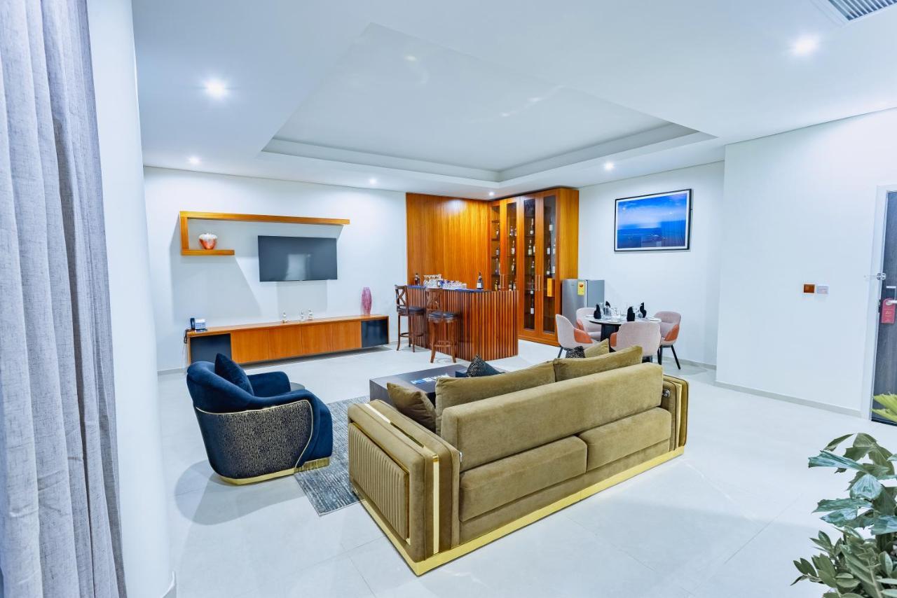 Alisa Hotel Тема Екстер'єр фото