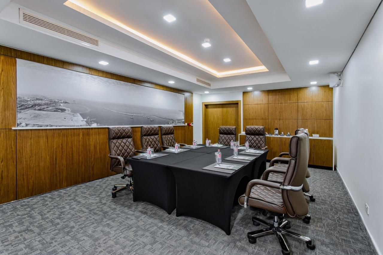 Alisa Hotel Тема Екстер'єр фото